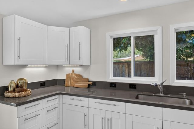 1185 Weber Way, Sacramento, CA 95822