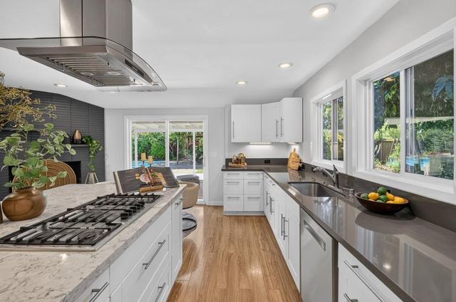 1185 Weber Way, Sacramento, CA 95822