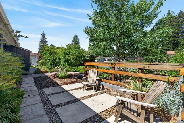 1185 Weber Way, Sacramento, CA 95822