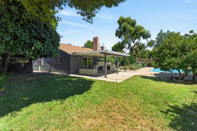 1185 Weber Way, Sacramento, CA 95822