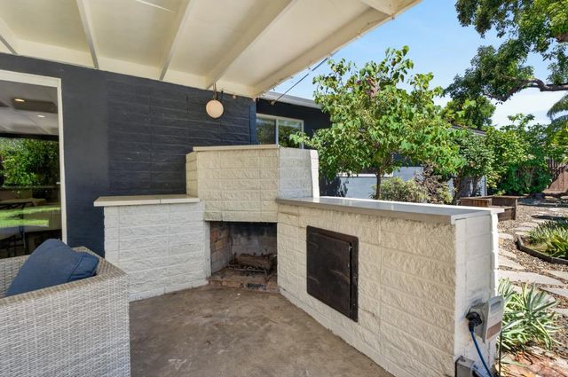 1185 Weber Way, Sacramento, CA 95822