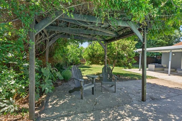 1185 Weber Way, Sacramento, CA 95822