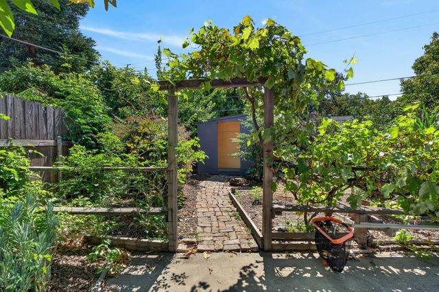 1185 Weber Way, Sacramento, CA 95822