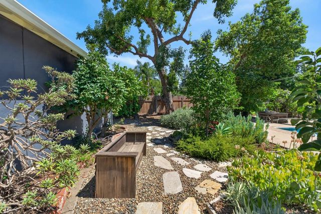 1185 Weber Way, Sacramento, CA 95822