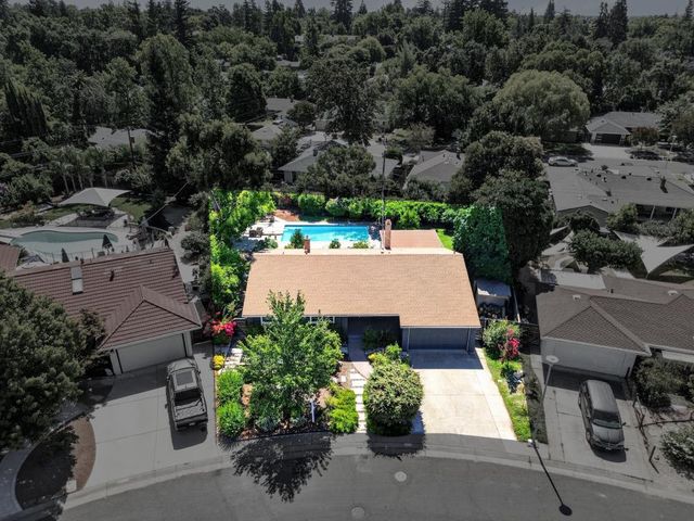 1185 Weber Way, Sacramento, CA 95822