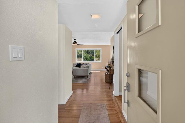 1185 Weber Way, Sacramento, CA 95822