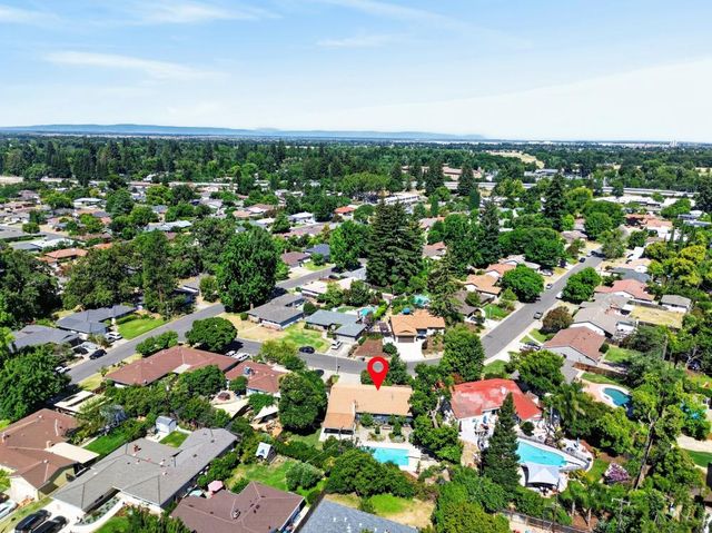1185 Weber Way, Sacramento, CA 95822