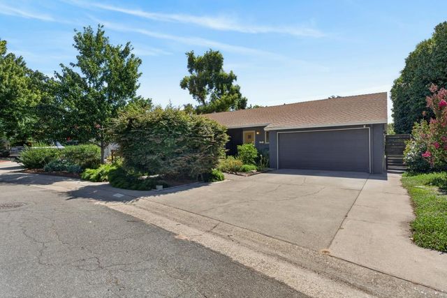 1185 Weber Way, Sacramento, CA 95822