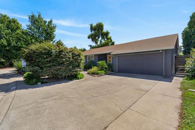 1185 Weber Way, Sacramento, CA 95822