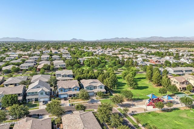 2968 E APPALOOSA Road, Gilbert, AZ 85296