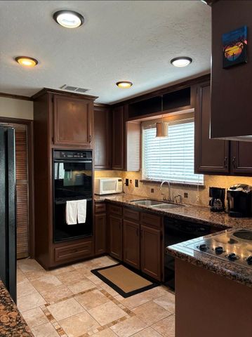 8810 Covent Garden Street, Houston, TX 77031