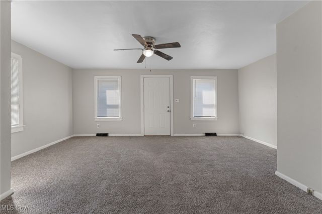 223 Maple Avenue E, Hartville, OH 44632