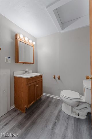 223 Maple Avenue E, Hartville, OH 44632