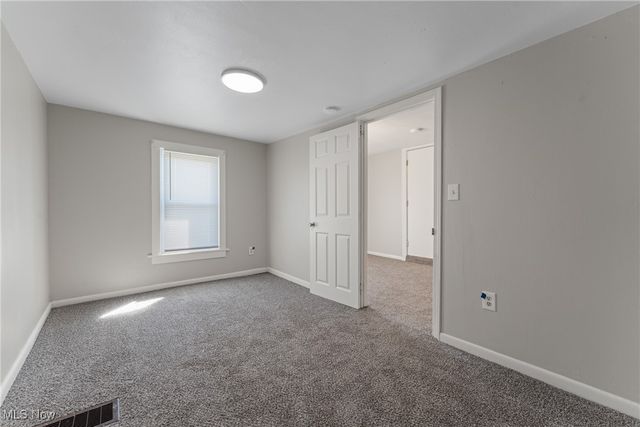 223 Maple Avenue E, Hartville, OH 44632