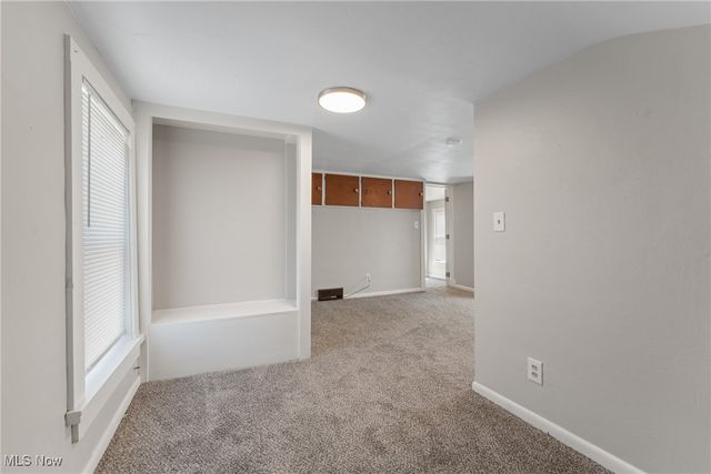 223 Maple Avenue E, Hartville, OH 44632