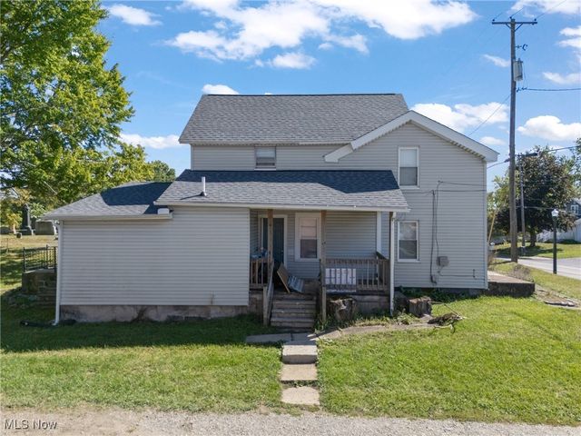 223 Maple Avenue E, Hartville, OH 44632