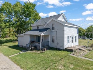 223 Maple Avenue E, Hartville, OH 44632