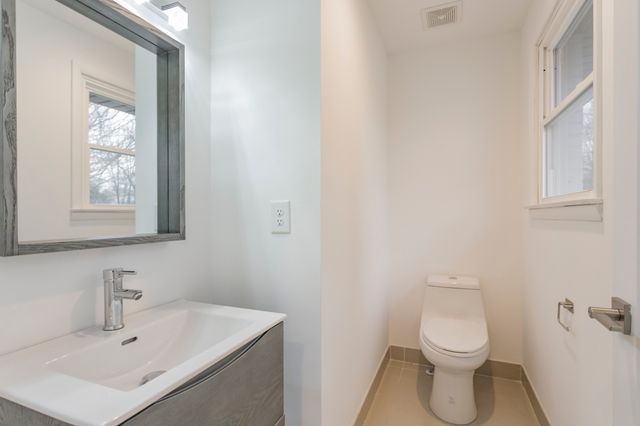 1722 Welcome Ln, Nashville, TN 37216