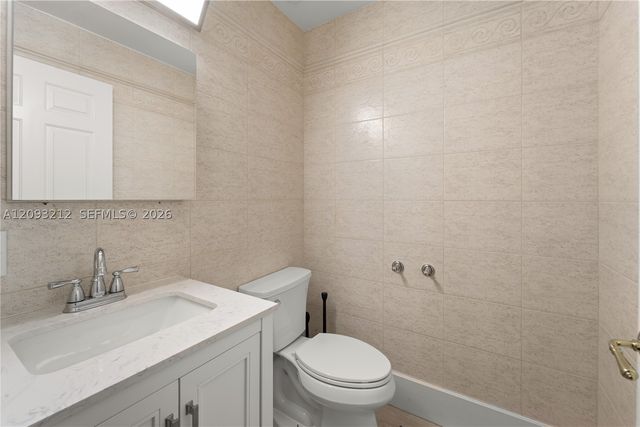 70 Isle Of Venice Dr 102, Fort Lauderdale, FL 33301