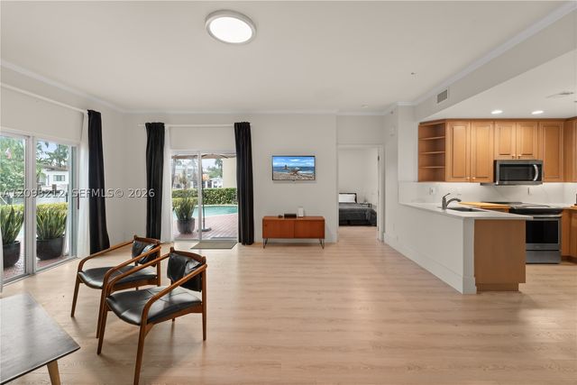 70 Isle Of Venice Dr 102, Fort Lauderdale, FL 33301