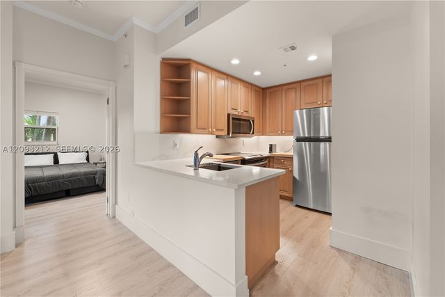 70 Isle Of Venice Dr 102, Fort Lauderdale, FL 33301