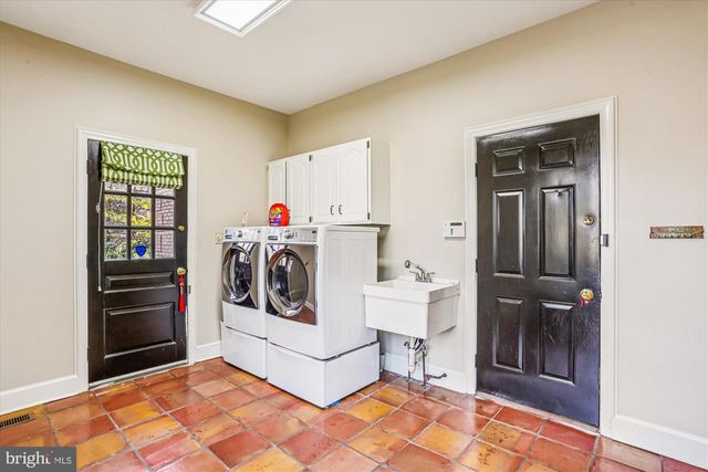 9939 BENTCROSS DR, Potomac, MD 20854