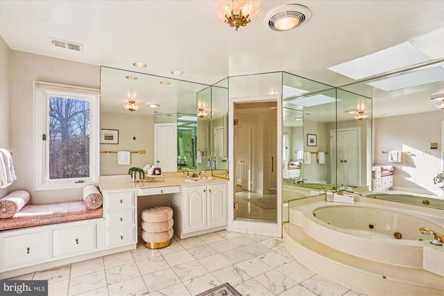 9939 BENTCROSS DR, Potomac, MD 20854