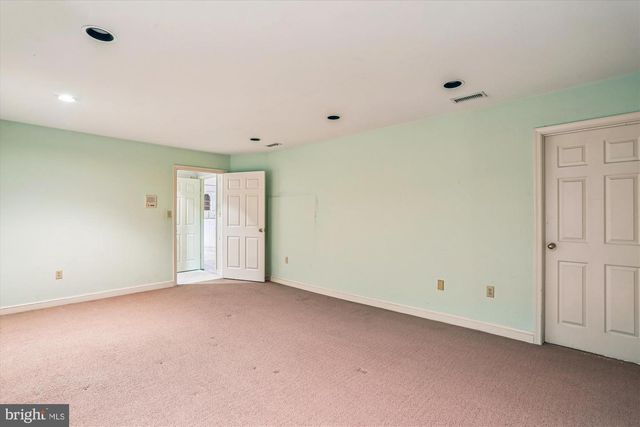 9939 BENTCROSS DR, Potomac, MD 20854