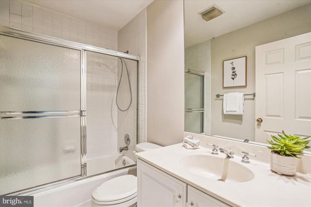 9939 BENTCROSS DR, Potomac, MD 20854