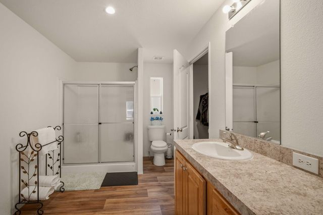12411 Larchwood Drive, La Pine, OR 97739