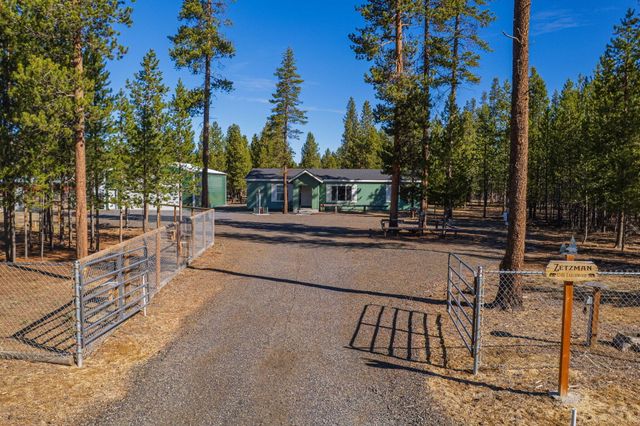 12411 Larchwood Drive, La Pine, OR 97739