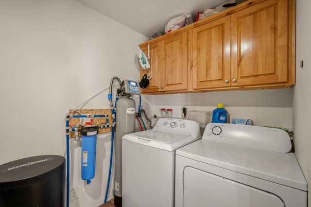 12411 Larchwood Drive, La Pine, OR 97739