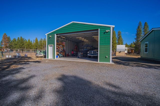 12411 Larchwood Drive, La Pine, OR 97739