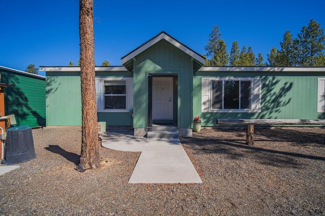 12411 Larchwood Drive, La Pine, OR 97739