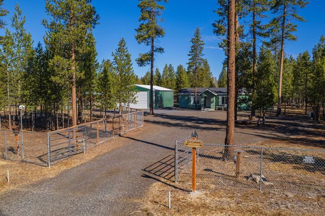12411 Larchwood Drive, La Pine, OR 97739