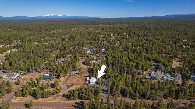 12411 Larchwood Drive, La Pine, OR 97739