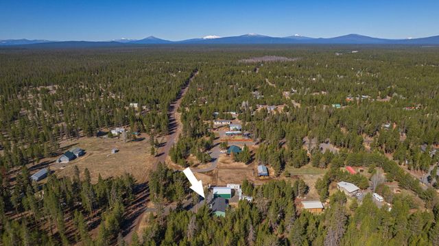 12411 Larchwood Drive, La Pine, OR 97739