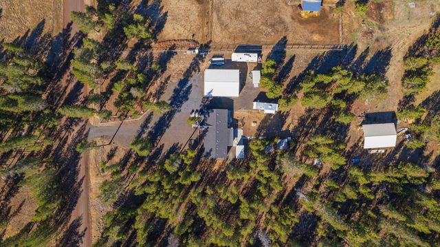 12411 Larchwood Drive, La Pine, OR 97739