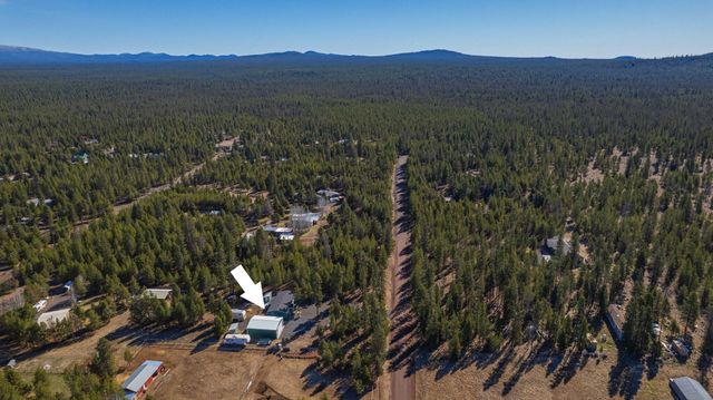12411 Larchwood Drive, La Pine, OR 97739