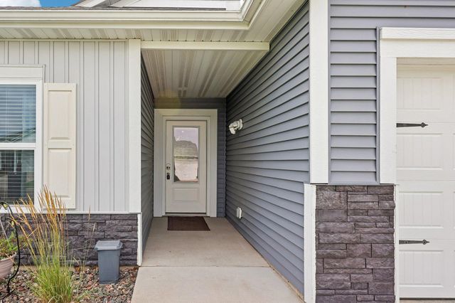 5475 395th Street, North Branch, MN 55056