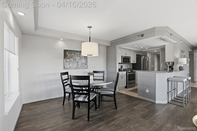 3301 Biddle Avenue 4C, Wyandotte, MI 48192