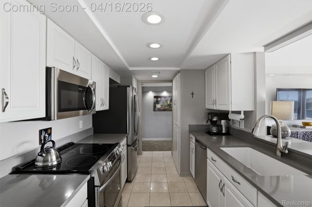 3301 Biddle Avenue 4C, Wyandotte, MI 48192