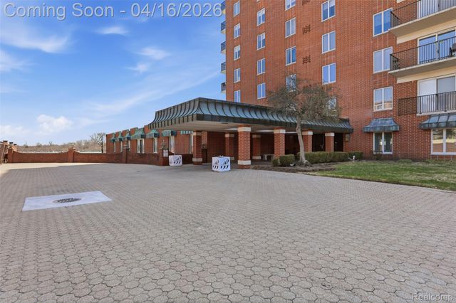 3301 Biddle Avenue 4C, Wyandotte, MI 48192
