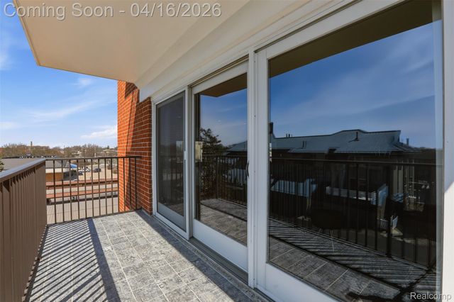 3301 Biddle Avenue 4C, Wyandotte, MI 48192