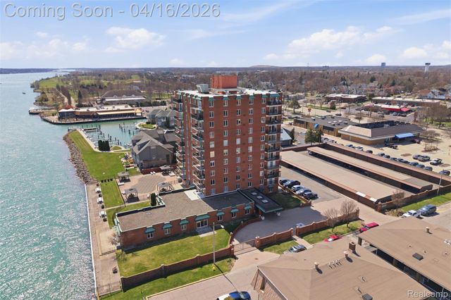 3301 Biddle Avenue 4C, Wyandotte, MI 48192