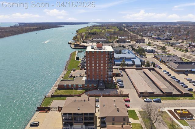 3301 Biddle Avenue 4C, Wyandotte, MI 48192