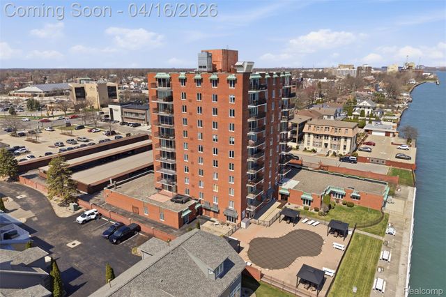 3301 Biddle Avenue 4C, Wyandotte, MI 48192