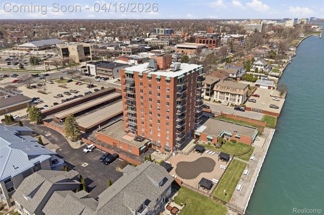 3301 Biddle Avenue 4C, Wyandotte, MI 48192