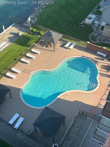 3301 Biddle Avenue 4C, Wyandotte, MI 48192