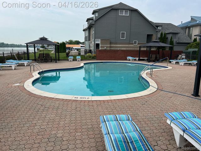 3301 Biddle Avenue 4C, Wyandotte, MI 48192